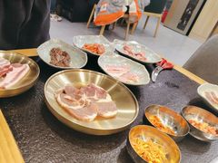 -臻牛烤肉