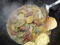-哈尔滨烧烤·山河村铁锅炖(交大店)