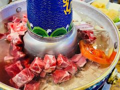 -毛辣果·贵州红酸汤牛肉火锅(西单店)