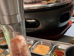 -围炉肉舍•炭烤活鳗•丹东海鲜烤肉(步行街店)