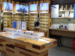 -LOOK眼镜·蔡司依视路配镜(宝山万达店)