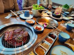 -明洞阿姨·韩式酱蟹烤肉·创意料理(三元桥店)