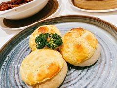 酥皮叉烧包-白天鹅宾馆-宏图府餐厅