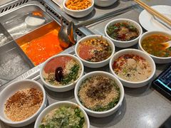 -海底捞火锅鲜切牛肉主题店(长寿路店)