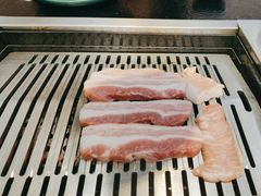 -臻牛烤肉