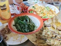 -老街烧烤大排档·地道湖北菜·龙虾馆(汉口火车站店)