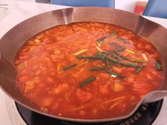 -毛辣果·贵州红酸汤牛肉火锅(西单店)