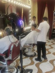 -东方先生国潮男士理发馆
