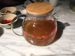 琥珀金丝梨汤-京味斋·北京烤鸭(华威桥北工大店)