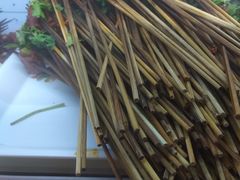 香菜牛肉串串-镇江龙·火锅串串(武侯祠店)