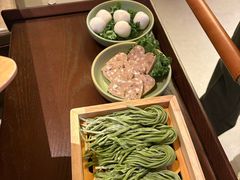 -左庭右院鲜牛肉火锅(浦江欢乐颂店)