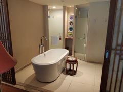 -三亚亚龙湾雅高美爵酒店