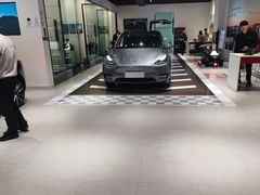 -TESLA 特斯拉(北京颐堤港体验店)