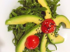 牛油果芝麻菜沙拉-Hǎo Noodle & Tea