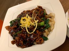 瑞士汁炒牛河-太平馆餐厅(油麻地店)