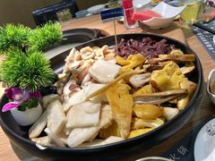 -一朵菌·野生菌探索家火锅(南亚店)