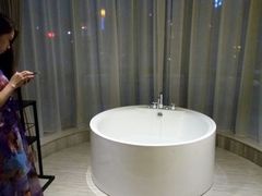-深圳罗湖东门步行街亚朵X酒店