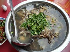 -谢老五跷脚牛肉·非遗传承店
