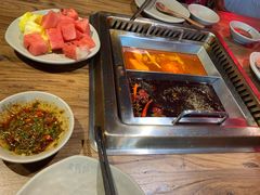 -吴氏老牌坊云南鱼豆花火锅店(通江街店)
