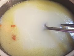 猪肚鸡大锅-蜀八婆鲍鱼鸡虾煲虾(东方广场店)