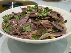 -东豪园林海鲜酒家(南港路辅路店)