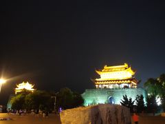 -巴陵广场