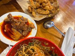 -爆炸头阿姨小四川正宗川味小吃(无任何分店)