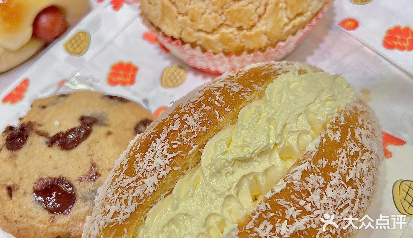 ✨开到家门口了!我钟爱的菠萝包🥯