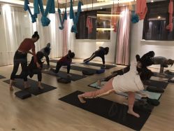 -静待花开瑜伽尊巴会馆