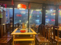 -谭公鱼头·鲜鱼火锅·小龙虾·江湖菜(秀沿路店)
