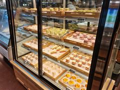 面包甜点陈列柜-盛江山自助料理(太原街万达店)