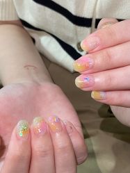 -花岐款式专研健康美甲沙龙