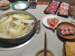 -四点金粥底火锅(沂州里店)