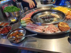 -哈哈碳都·牛肋条无限自助烤肉(台江万达店)