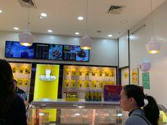 -周黑鸭(合肥滨湖区庐州大道悦方购物中心店)