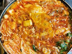 部队锅-MI WU FACTORY米屋美食工厂餐厅(绿地店)