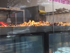 面包甜点陈列柜-老人和饭店(淮海中路店)