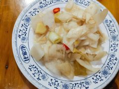 -一品红烧鸭特色川菜(三岔湖店)