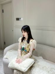 点击看大图 -Renee芮亦婚纱
