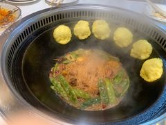 -哈尔滨烧烤·山河村铁锅炖(交大店)