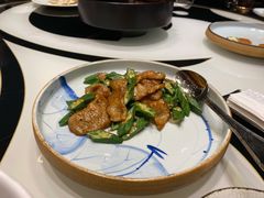 头抽炒秋葵黑豚肉-广州文华东方酒店·江-由辉师傅主理