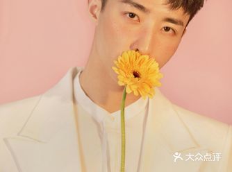 挺惊艳我的一组照片，滤镜背景都很棒