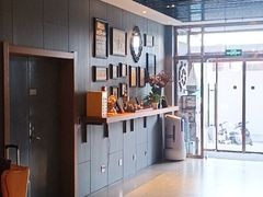 -缦咖电竞酒店(北京鸟巢红军营地铁站店)