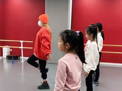 -舞霖精灵国际舞蹈教育中心(华创生活广场店)