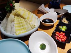 -洪氏嗨捞·广东猪肚鸡·椰子鸡火锅(西咸万象城店)