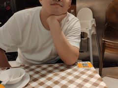 -新大咀港式茶餐厅(宝山万达店)