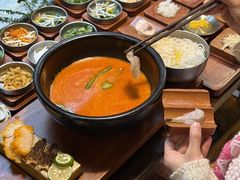 -银米·云南传统过桥米线(双廊黑金冠店)