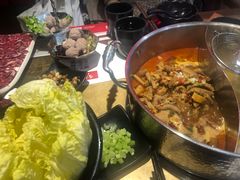 -左庭右院鲜牛肉火锅(金山万达店)