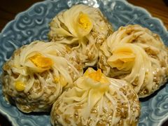 蛋黄芝士纸皮烧麦-鑫震源·苏式大虾生煎(山塘街店)