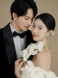 -樱花婚纱摄影